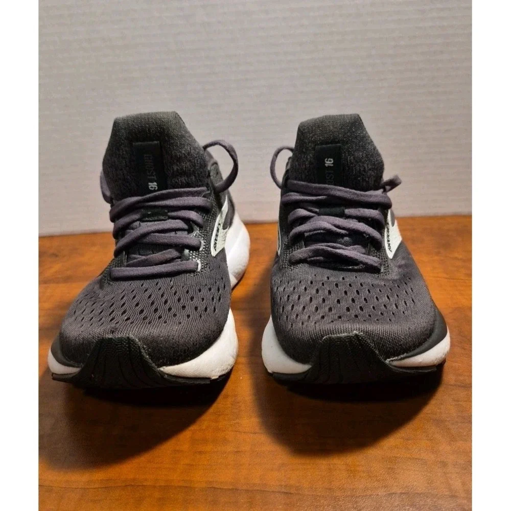 Brooks ghost 16